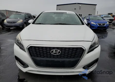 2016 Hyundai Sonata Hybrid from USA, damaged, VIN KMHE24L18GA015003